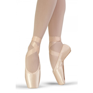 BLOCH Synthesis Spitzenschuh
